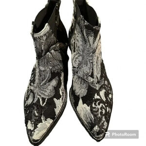 Pinko ankle embroidery flower print ankle boots